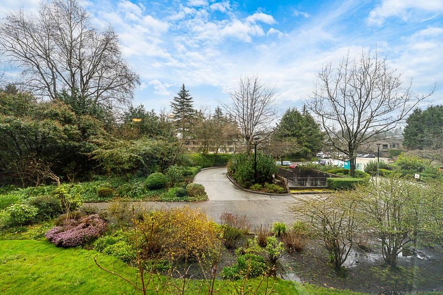 211 2101 Mcmullen Avenue Vancouver, BC - 26