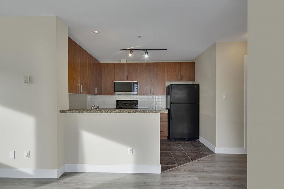 202 2630 Arbutus Street Vancouver, BC - 6