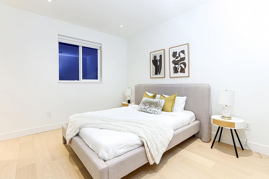 2 944 E 13 Avenue Vancouver, BC - 16