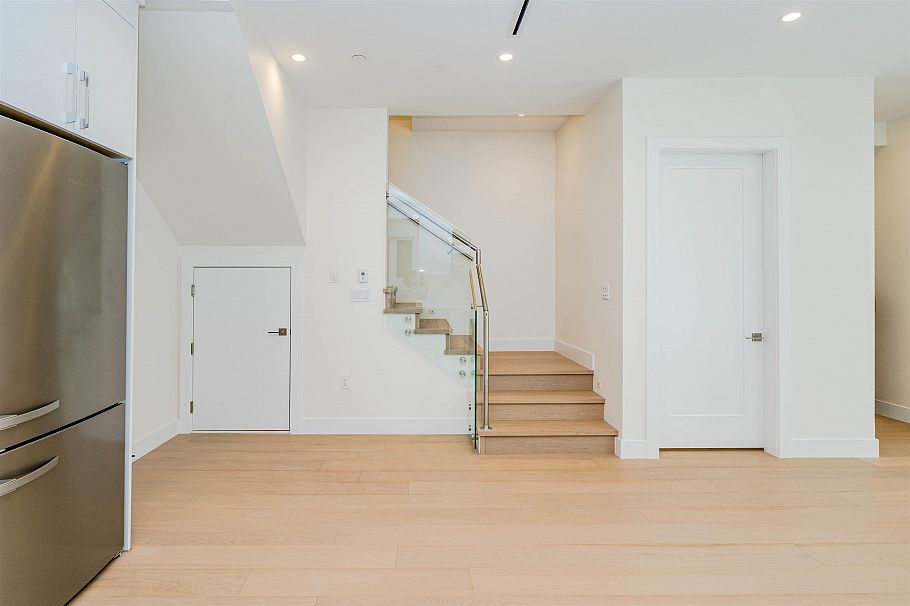 8192 Cartier Street Vancouver, BC - 5