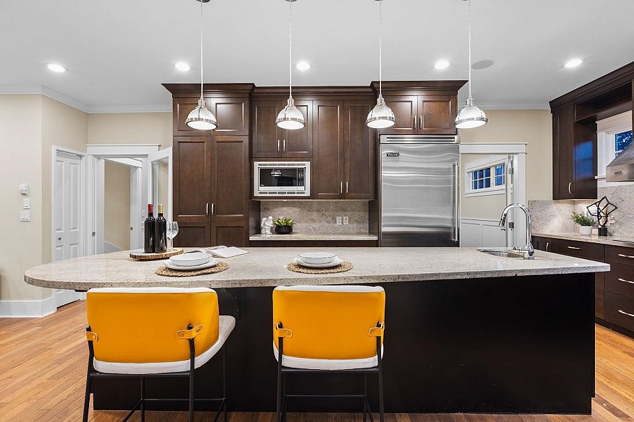 3895 W 23rd Avenue Vancouver, BC - 9