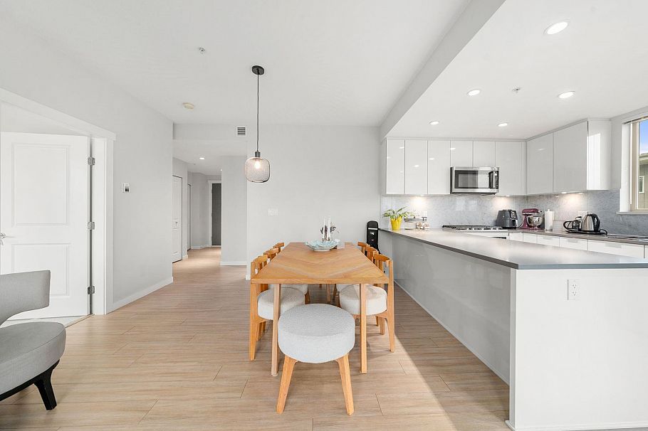 503 2632 Library Lane North Vancouver, BC - 9