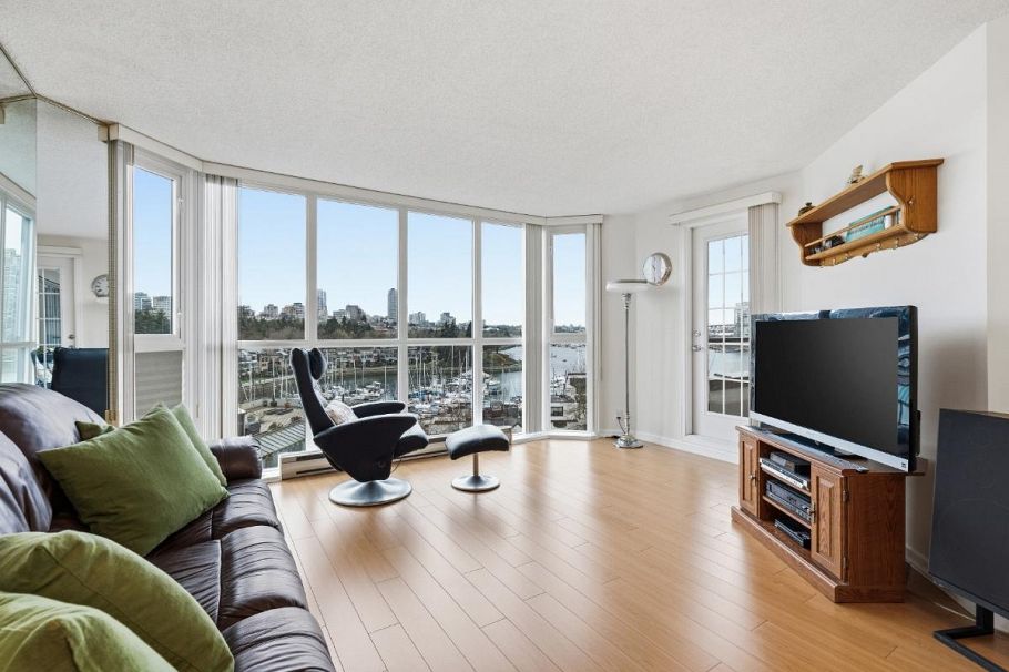 813 456 Moberly Road Vancouver, BC - 4