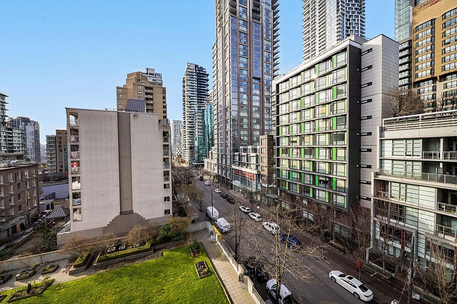 706 1212 Howe Street Vancouver, BC - 8