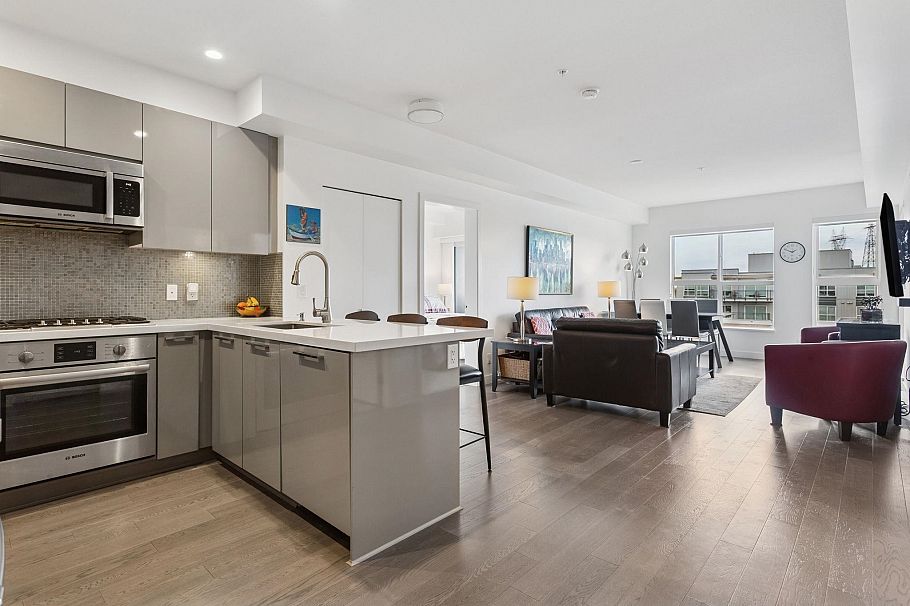 609 10177 River Drive Richmond, BC - 1