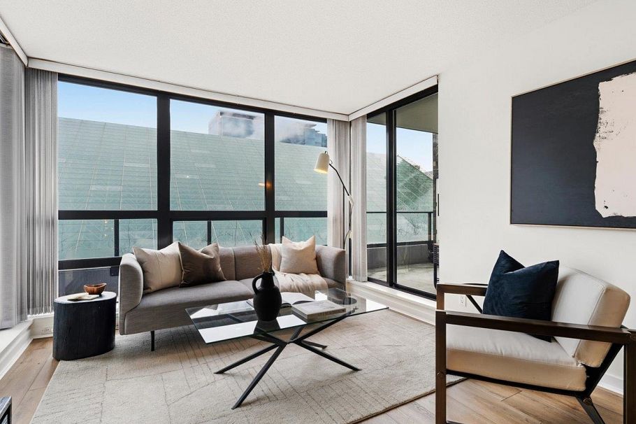 503 933 Hornby Street Vancouver, BC - 1