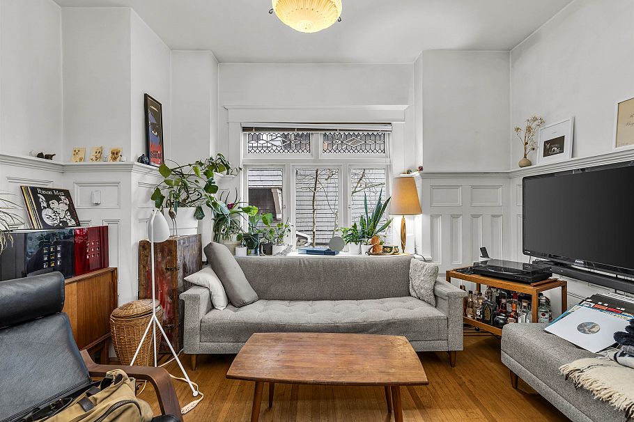 354 W 15th Avenue Vancouver, BC - 21