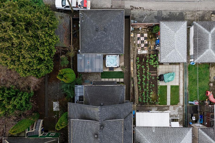 1371 E 13th Avenue Vancouver, BC - 34