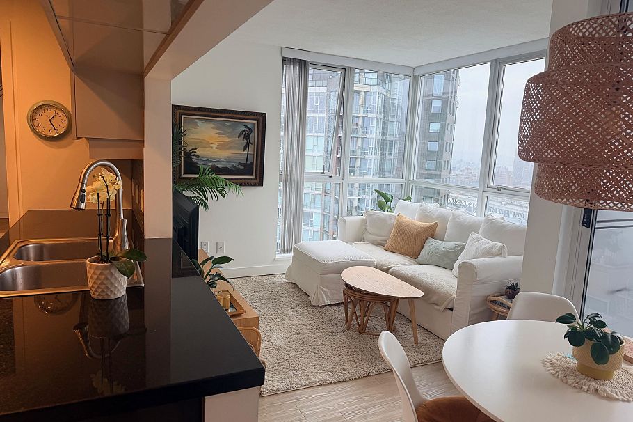 3005 1408 Strathmore Mews Vancouver, BC - 4