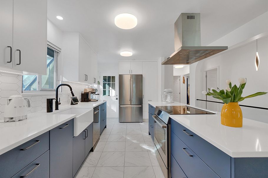 1652 Coleman Street North Vancouver, BC - 4