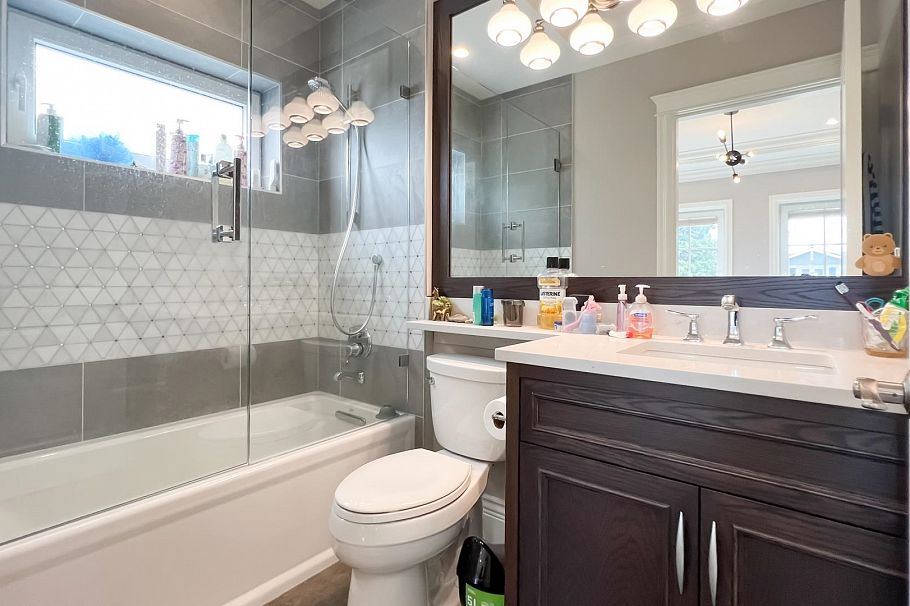 2071 W 36th Avenue Vancouver, BC - 15