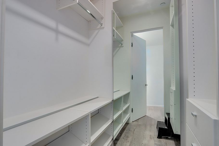 4368 W 15th Avenue Vancouver, BC - 23