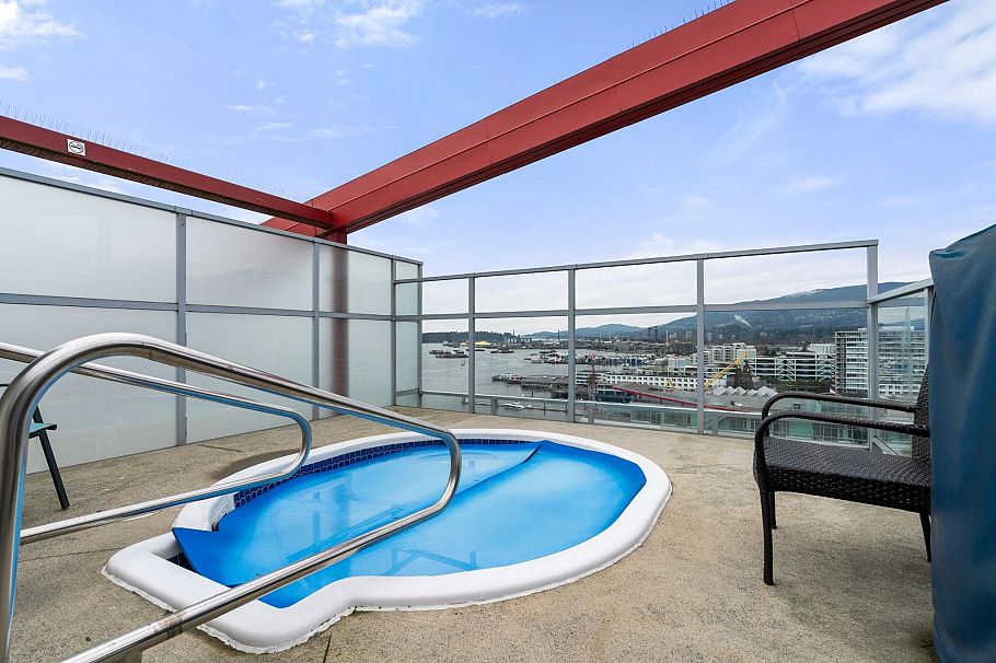 208 199 Victory Ship Way North Vancouver, BC - 26