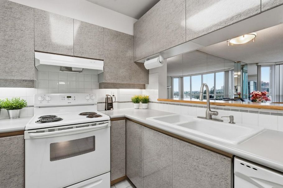 813 456 Moberly Road Vancouver, BC - 11