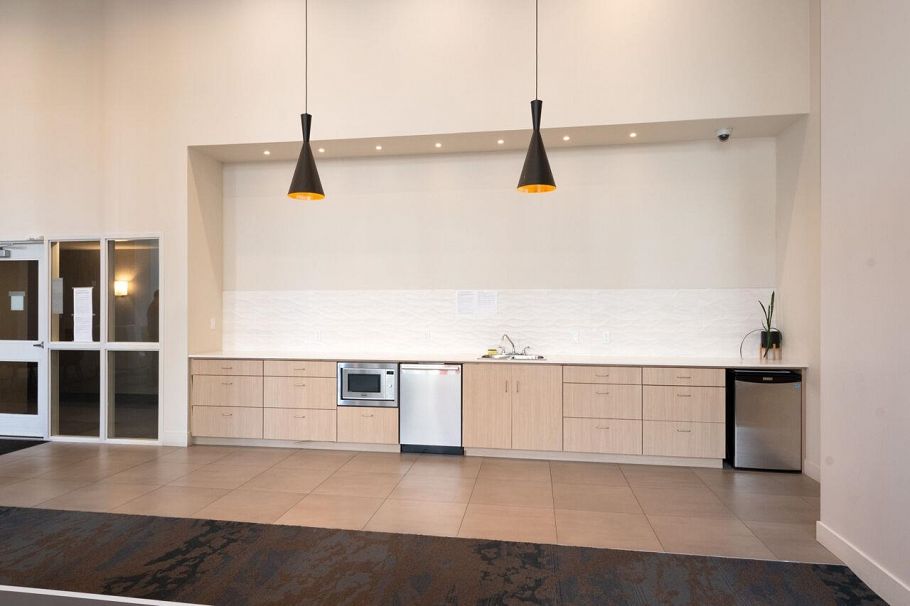 2063 W 10th Avenue Vancouver, BC - 24