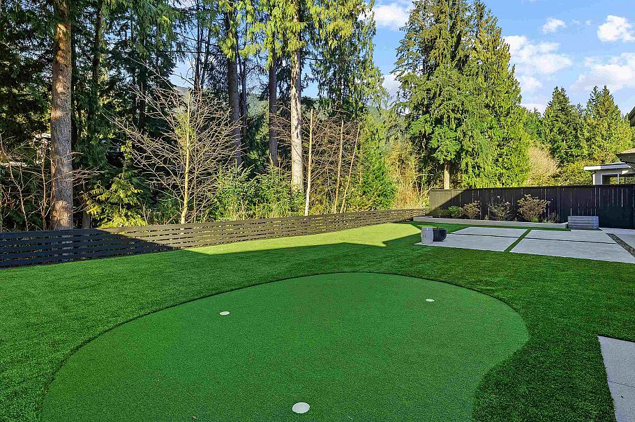 968 Belvista Crescent North Vancouver, BC - 38