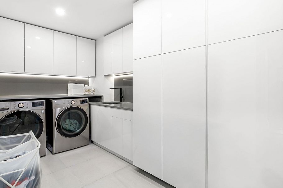 7353 Yew Street Vancouver, BC - 38