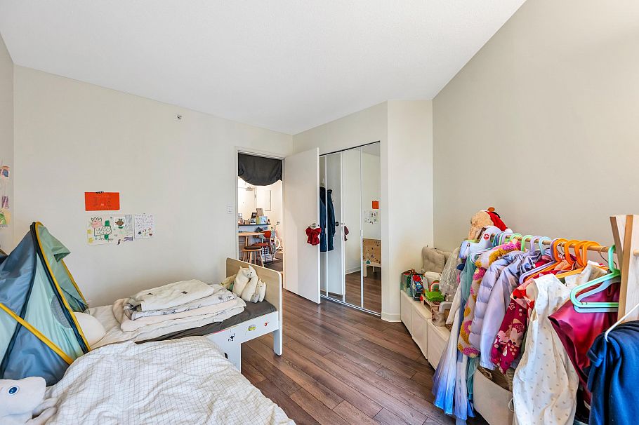 1001 1009 Expo Boulevard Vancouver, BC - 8