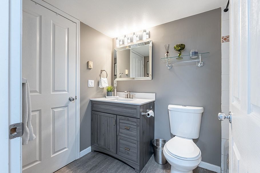 310 5355 Boundary Road Vancouver, BC - 2