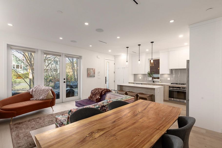 4372 W 13th Avenue Vancouver, BC - 11