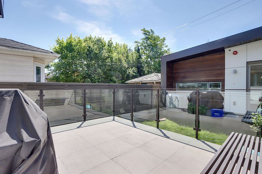 4368 W 15th Avenue Vancouver, BC - 16