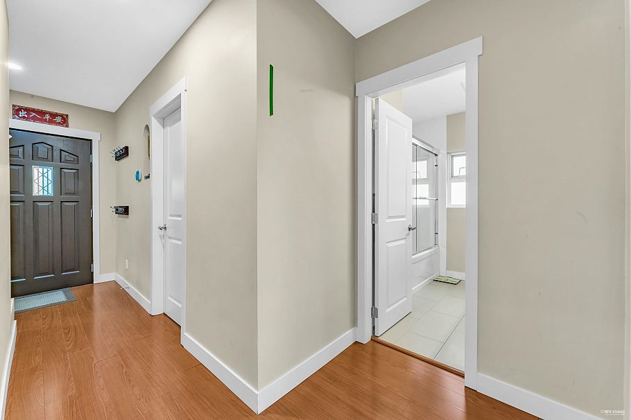 3951 Slocan Street Vancouver, BC - 16