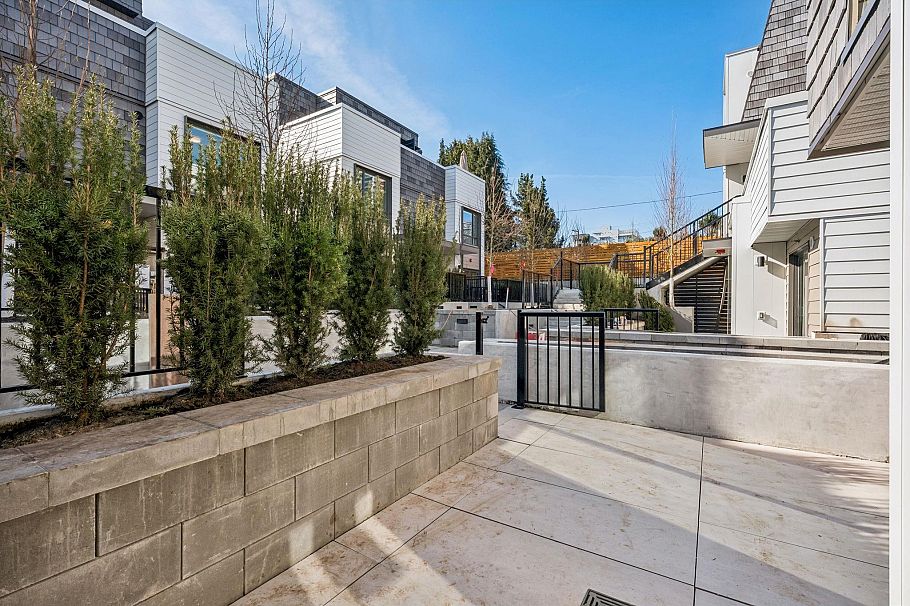 105 378 W 45th Avenue Vancouver, BC - 3