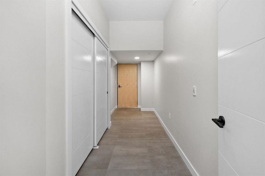 2512 Fraser Street Vancouver, BC - 24