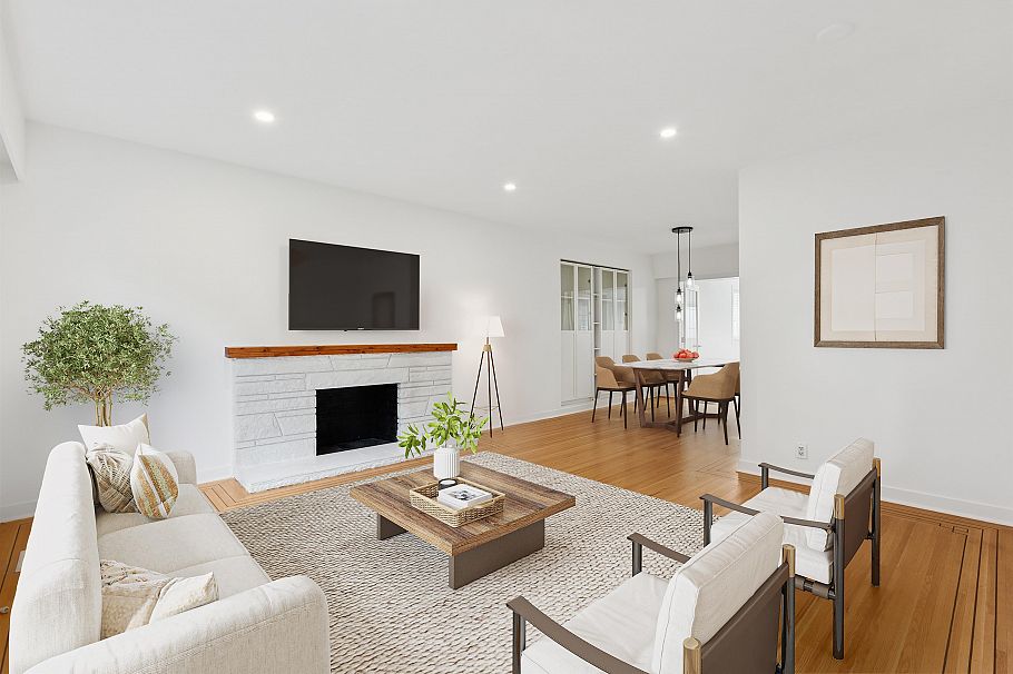 7477 Vivian Drive Vancouver, BC - 1