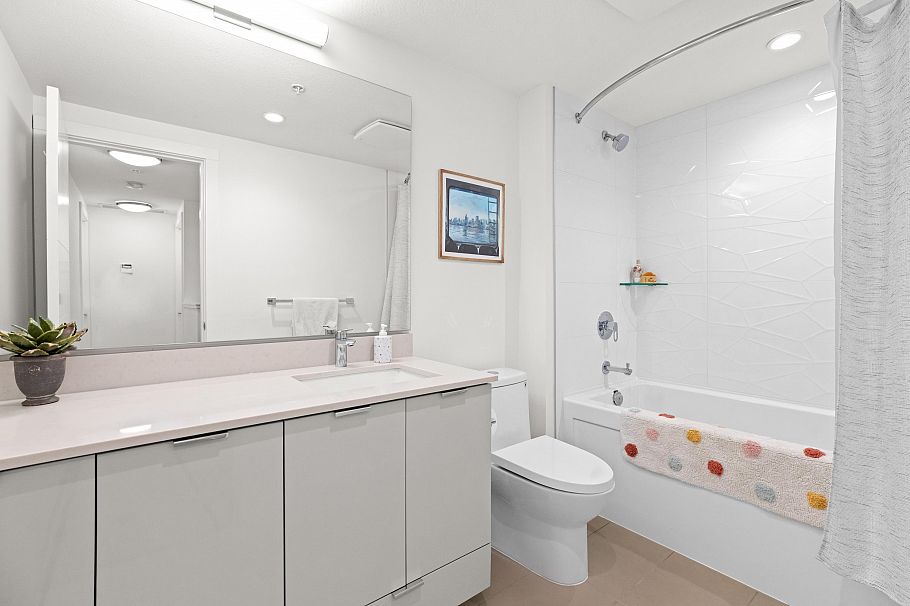 TH5 128 E 8th Street North Vancouver, BC - 22