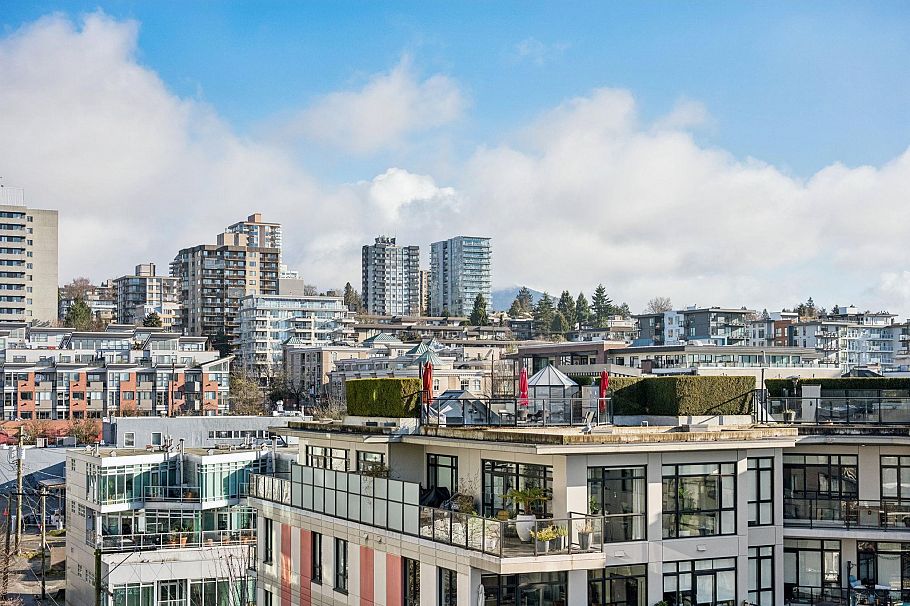 1001 124 W 1st Street North Vancouver, BC - 20