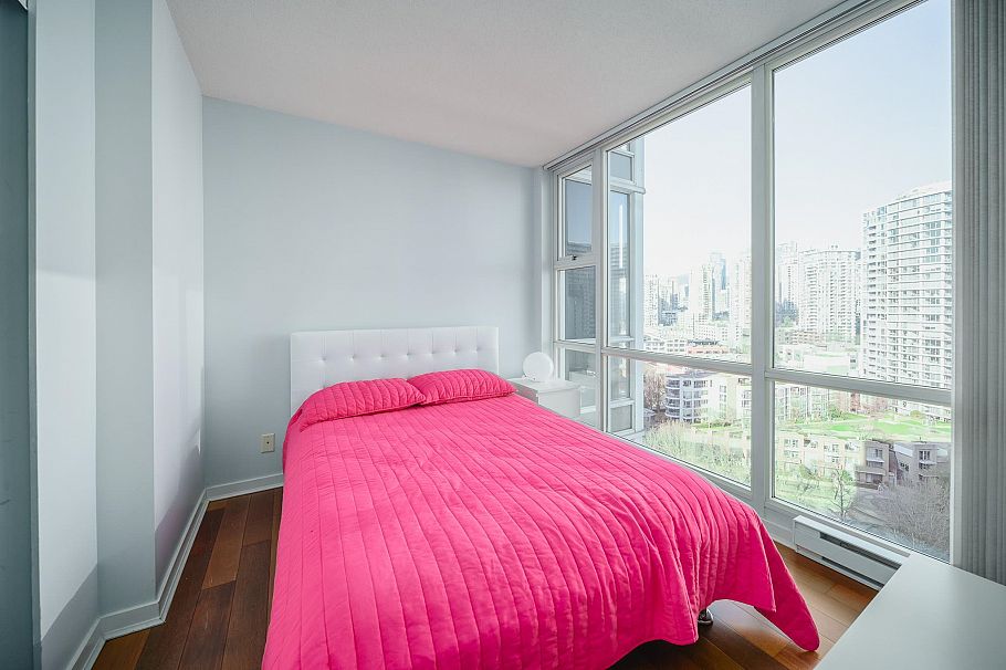 1906 1077 Marinaside Crescent Vancouver, BC - 16