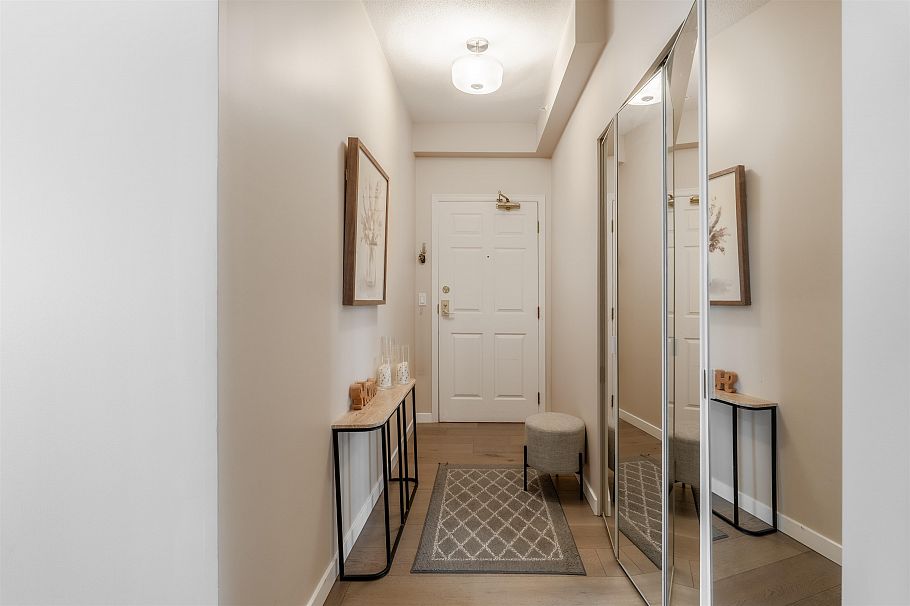 801 160 W Keith Road North Vancouver, BC - 22