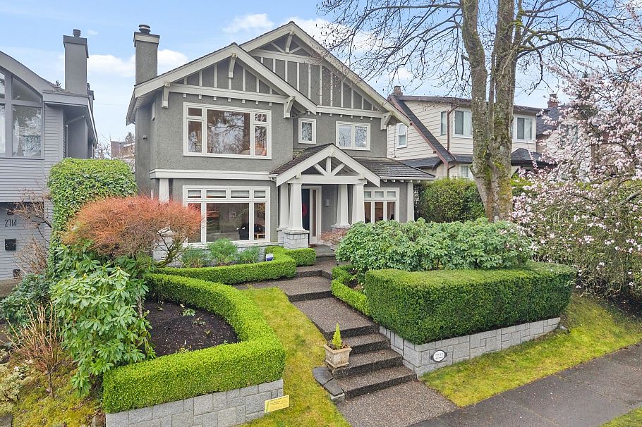 2722 W 31st Avenue Vancouver, BC - 1