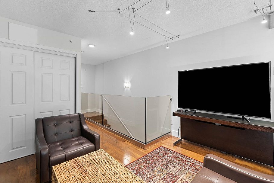 409 610 Granville Street Vancouver, BC - 25