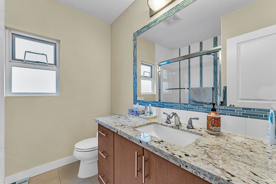 3951 Slocan Street Vancouver, BC - 15