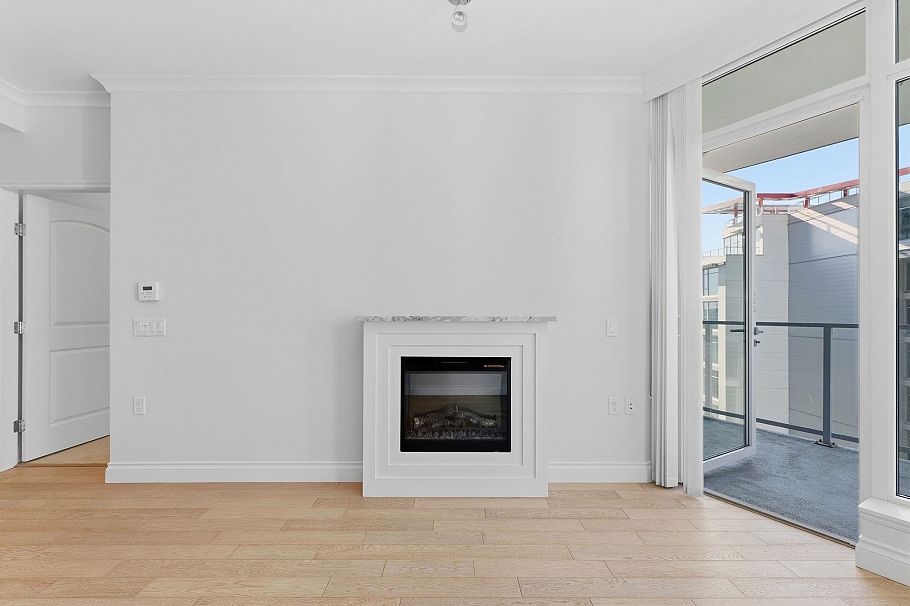 706 199 Victory Ship Way North Vancouver, BC - 6