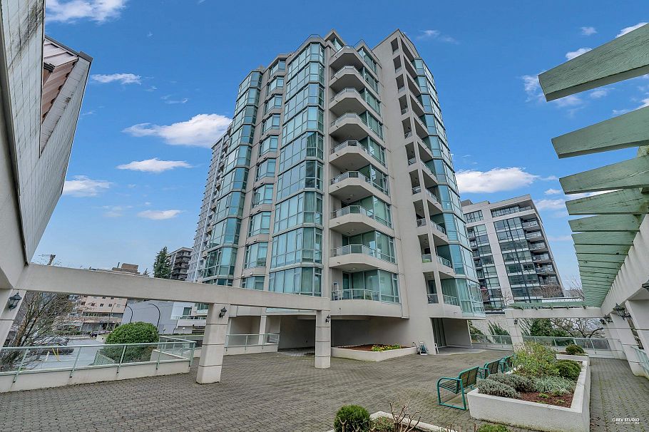 801 140 E 14 Street North Vancouver, BC - 35