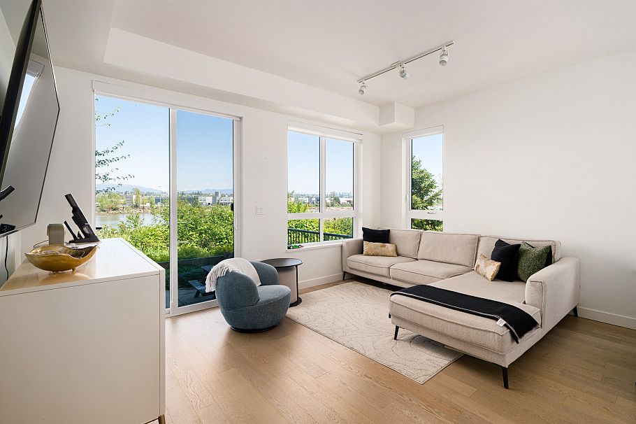 70 10199 River Drive Richmond, BC - 5