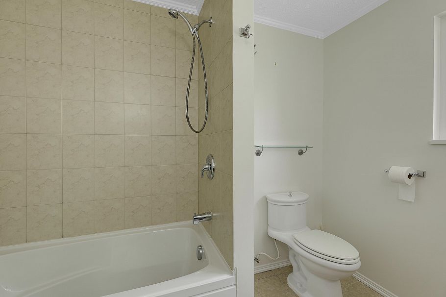 732 E 29th Street North Vancouver, BC - 17