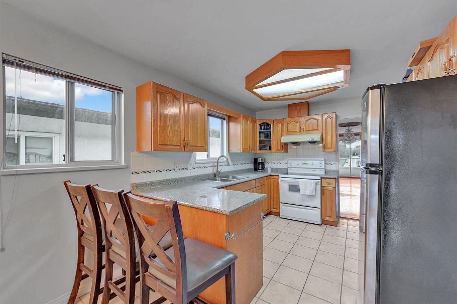 3153 Parker Street Vancouver, BC - 14