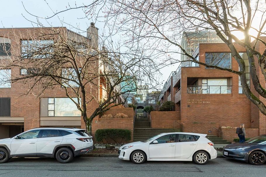 10 766 W 7th Avenue Vancouver, BC - 36