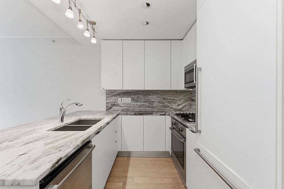 706 199 Victory Ship Way North Vancouver, BC - 8