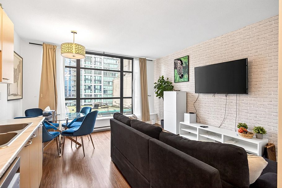 507 1249 Granville Street Vancouver, BC - 4