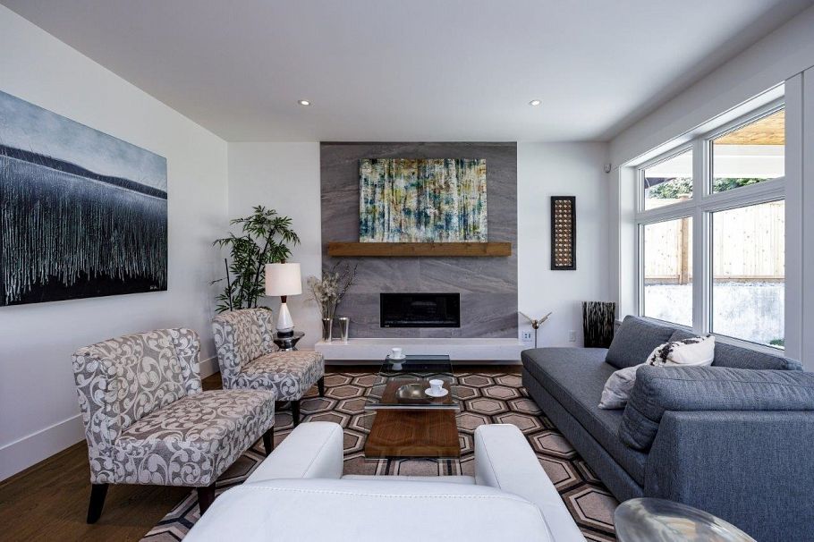 1028 Calverhall Street North Vancouver, BC - 15