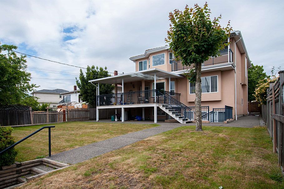 2288 Fraserview Drive Vancouver, BC - 5