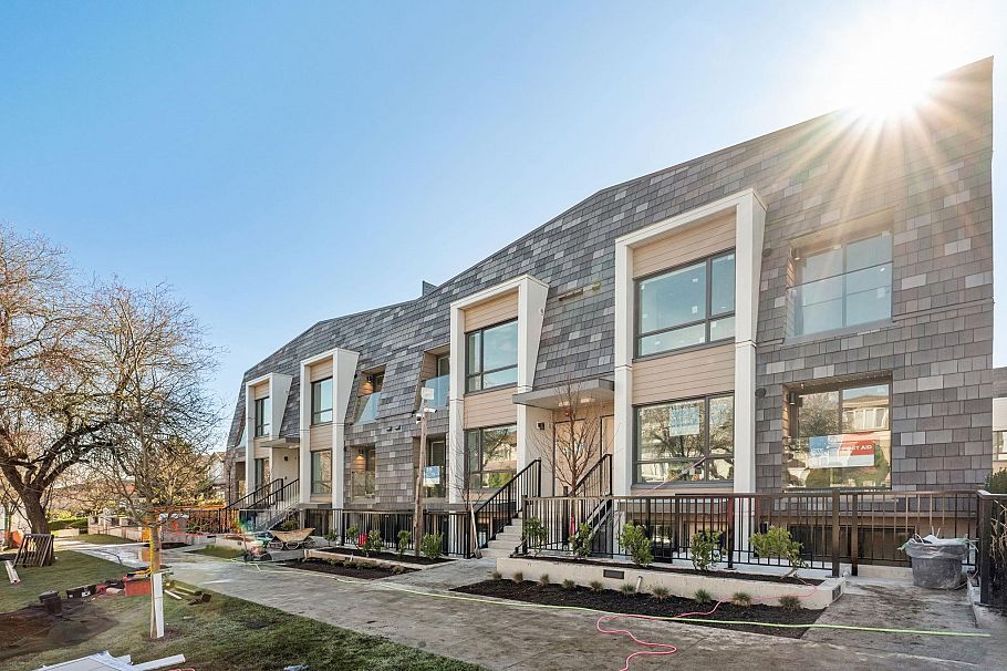 101 378 W 45th Avenue Vancouver, BC - 2