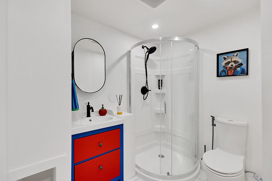 1652 Coleman Street North Vancouver, BC - 32