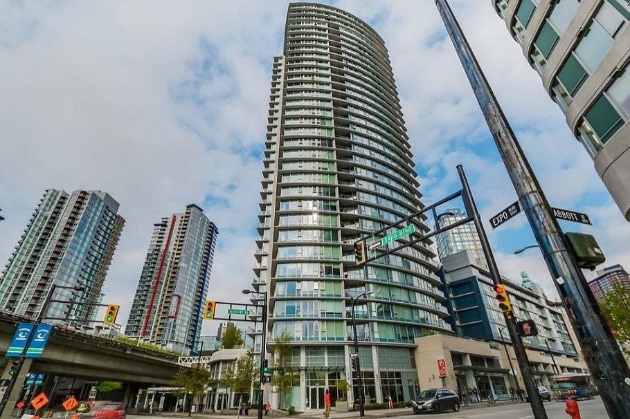 301 689 Abbott Street Vancouver, BC - 1