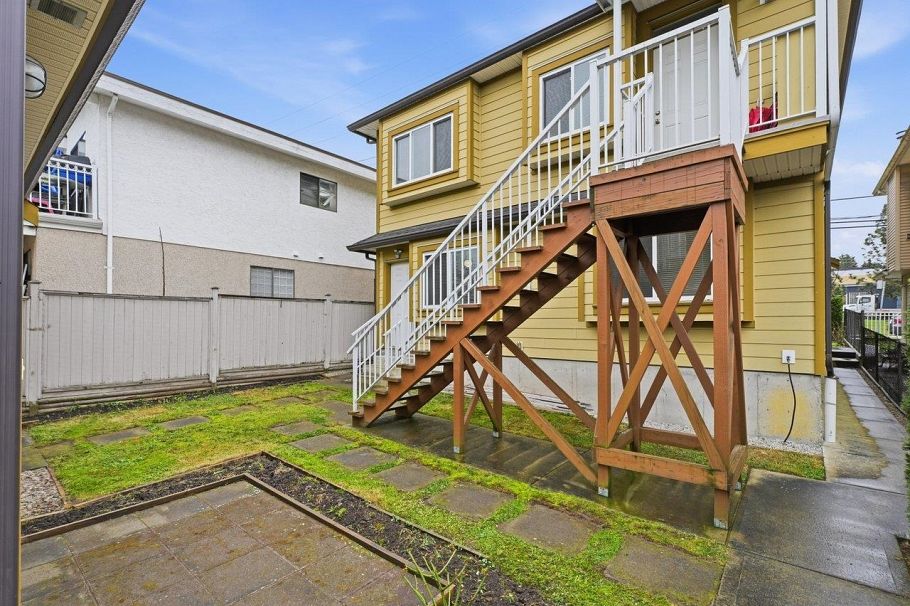 1115 Boundary Road Vancouver, BC - 4